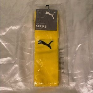 YELLOW PUMA SOCCER SOCKS — FOR US SHOE SIZES 7-9 — BRAND NEW WITH TAGS 💛⚽️